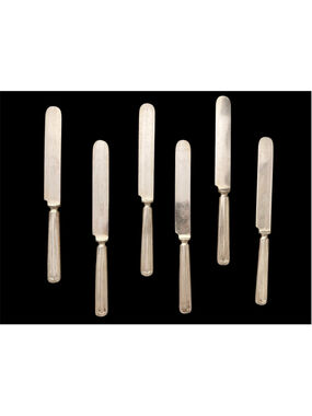 6 Rogers 1881 “Scotia” Dinner Knives – 12 DWT Silverplate – Vintage – Very Good